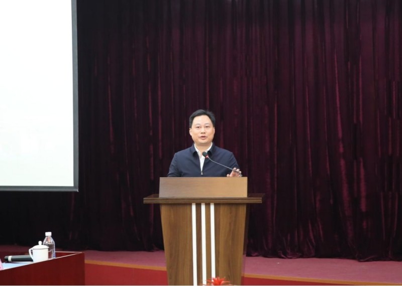 市國(guó)資委領(lǐng)導(dǎo)講話(huà)_副本.jpg